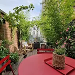 Villa Rooftop Garden In